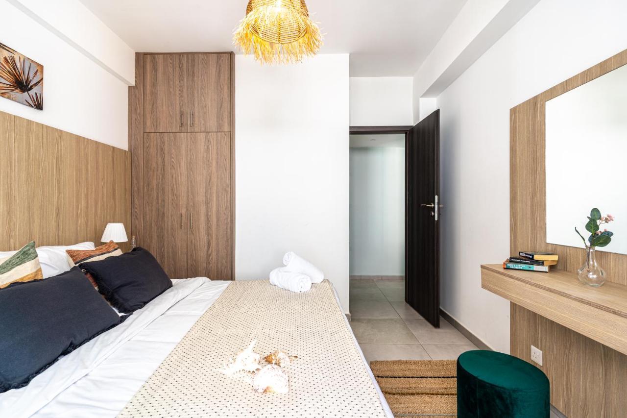 Beach Daze 1-Br Apt By Finikoudes Beach Λάρνακα Εξωτερικό φωτογραφία