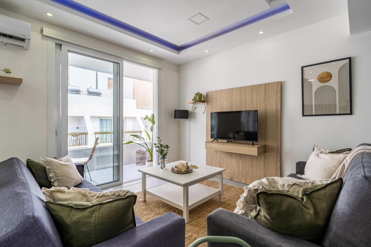 Beach Daze 1-Br Apt By Finikoudes Beach Λάρνακα Εξωτερικό φωτογραφία